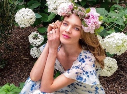 Хорошеет с каждым днем: Наталья Водянова покорила сеть красотой единственной дочери