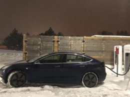 Tesla установила рекорд для электрокаров в гонке «Пушечное ядро»