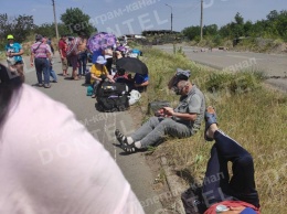 Около 100 человек застряли в «серой зоне»: не впускает «ДНР»
