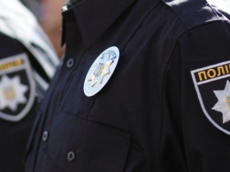 Ограбление авто Укрпочты: полиция ищет бежевую "Ладу" с черным крылом