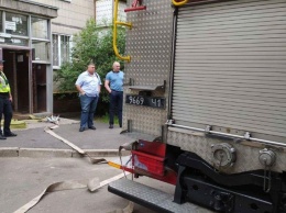 В Киеве во время пожара в многоэтажке загорелась газовая труба: что произошло и была ли утечка