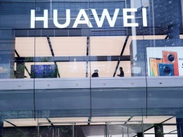 Huawei запускает в Украине услугу бесконтактной оплаты