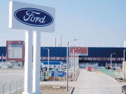 Ford может закрыть два своих завода из-за нехватки двигателей