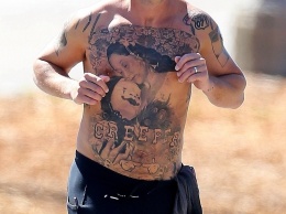 Американский актер сделал настоящее тату во всю грудь для роли в новом фильме. Фото
