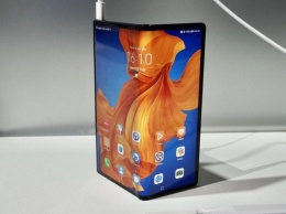 В Украине стартуют продажи смартфона Huawei Mate Xs с гибким экраном