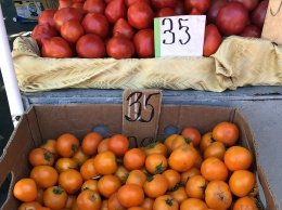 Цены в Одессе: персики от 25 гривен за килограмм, малина по 60