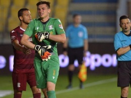Довели вратаря до истерики: футболистам румынского клуба пришлось трижды перебивать пенальти (видео)