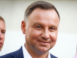 Экзит-поллы: Дуда лидирует на выборах президента Польши