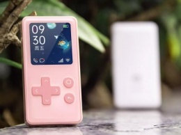Xiaomi представила бюджетный телефон в форме игровой консоли