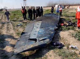 Иран передал Франции "черные ящики" со сбитого украинского самолета - СМИ