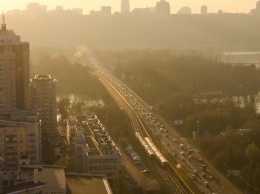 В Киеве зафиксировали повышенный уровень накопления вредных примесей в воздухе
