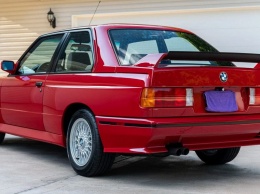 На продажу выставлен 32-летний BMW M3 в идеальном состоянии