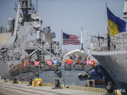 В Черном море стартовали военные учения Sea Breeze 2020