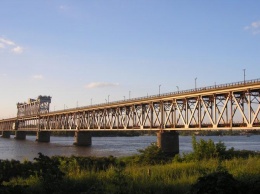 В Полтавской области проезд Крюковским мостом ограничат на месяц
