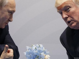 Болтон рассказал о неумении Трампа вести переговоры с Путиным