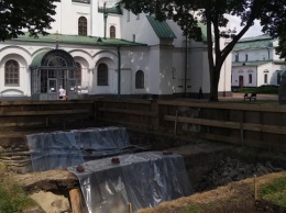 В центре Киева ведутся раскопки