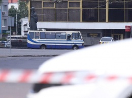 Правоохранители установили контакт с террористом в Луцке