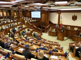 Парламент Молдовы отклонил вотум недоверия правительству