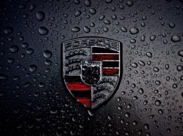 Porsche вывел на тесты Taycan Cross Turismo
