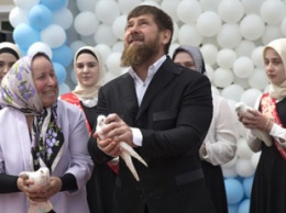 Школьные учителя в Чечне заявили о принуждении поддерживать Кадырова в соцсетях
