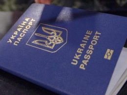 РФ штрафует крымчан, пересекающих админграницу по украинским паспортам
