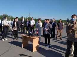 Зеленский и президент Швейцарии Соммаруга посетили Станицу Луганскую
