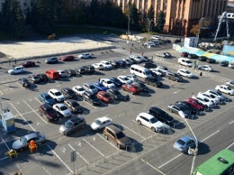 За неправильную парковку в Днепре ежедневно выписывают более 600 штрафов