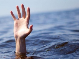 Под Алуштой утонул купальщик, в Орджоникидзе туристку успели спасти