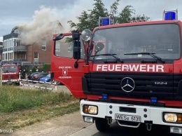 В Германии самолет протаранил жилой дом и взорвался: есть погибшие. Видео