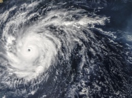 На США надвигается мощный атлантический ураган