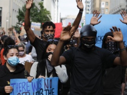 В американском Сиэтле полиция объявила массовые беспорядки мятежом