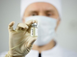 Названа стоимость американской вакцины от коронавируса: дороже китайской в разы