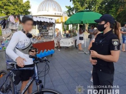 В Одессе полицейские составили свыше 20 протоколов на уличных фотографов с животными,- ФОТО