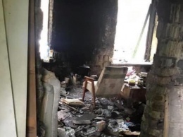 Масштабный пожар в Киеве: бездомные сожгли недострой, фото
