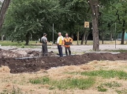 Павлоградцы плясали и играли в футбол на могилах дворян Лихачевых