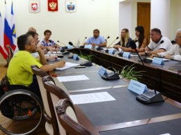 В Симферополе обсудили строительство спортивной площадки для инвалидов