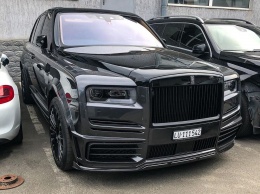 В Украине засняли эксклюзивный Rolls-Royce Cullinan Mansory