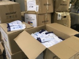 25 тысяч масок и перчаток: в ДОКБ им. Мечникова доставили гуманитарную помощь из Китая