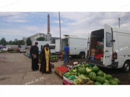 В Мелитополе липовые священники собирают дань овощами (фото)
