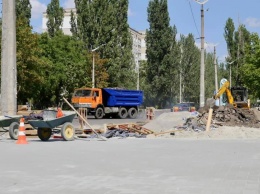 В Николаеве завершается текущий ремонт тротуарного покрытия на Курортной