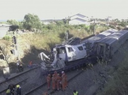 В Португалии с рельсов сошел скоростной поезд: много пострадавших (фото)