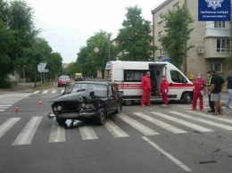 В Северодонецке произошла авария с участием маршрутного такси (фото)