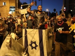 В Израиле не утихают протесты: люди требуют отставки Нетаньяху