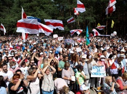 В Белоруссии митинги Тихановской собирают тысячи людей