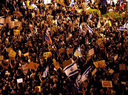 В Израиле прошли многотысячные протесты против премьер-министра Нетаньяху