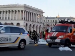 Авто сгорело на Крещатике, поджигатель задержан (ФОТО, ВИДЕО)