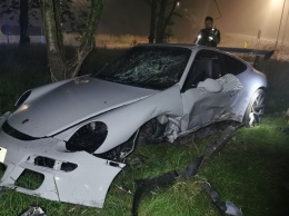 Школьник разбил редкий трековый спорткар Porsche