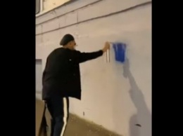 В Харькове вандал отметился дерзкой выходкой, но такой "славы" он не ждал - увидели все (видео)