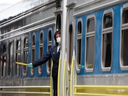 В Тернополе пассажиры поезда устроили бунт - требовали его остановить в городе, несмотря на карантинный запрет