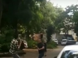 В Запорожье расстрел из-за парковки попал на видео